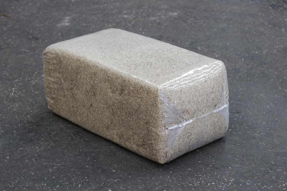 Kleine baal vlas van 20 kg.