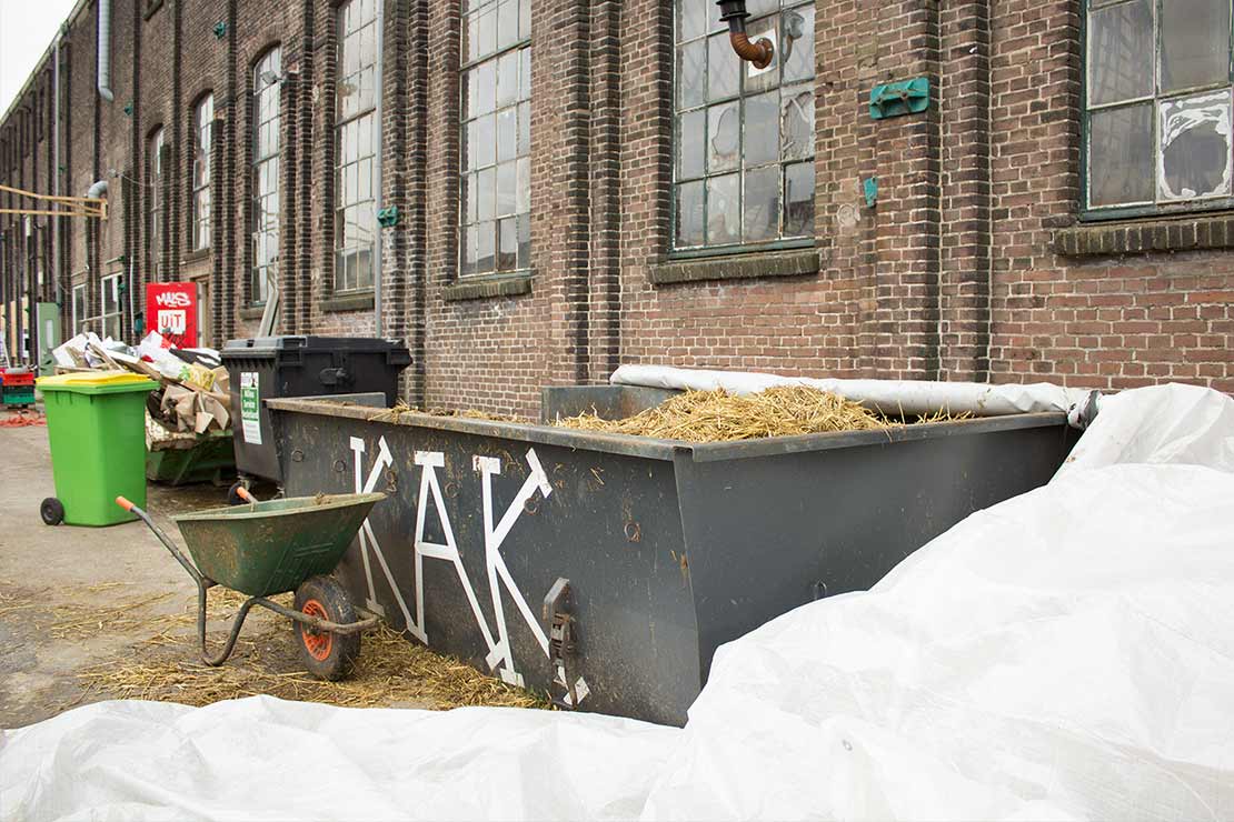 oude-mestcontainer-ophalen-verkopen