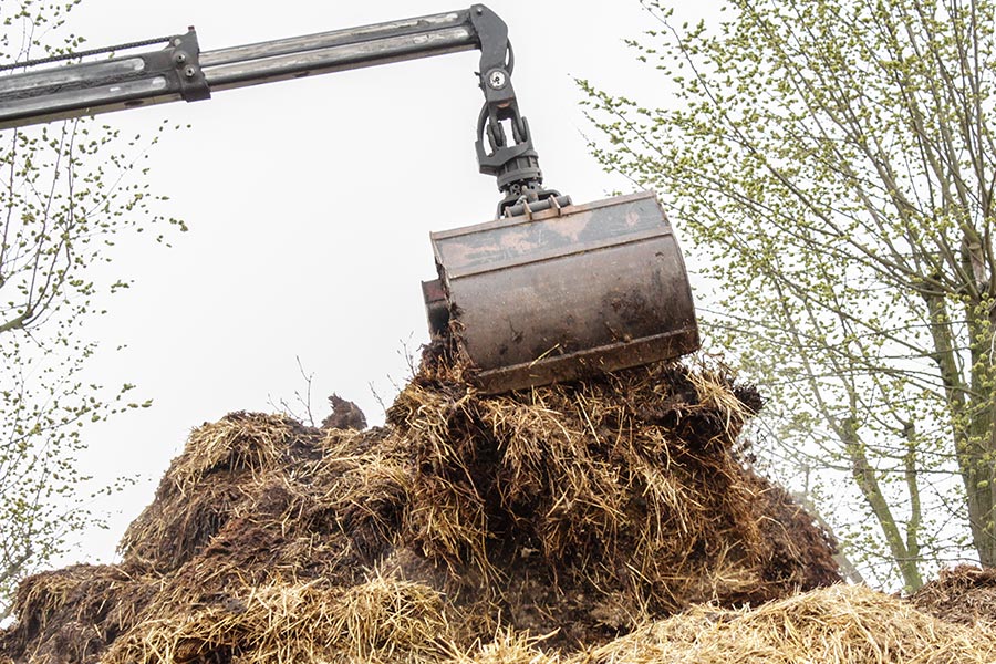 paardenmest-afvoeren-particulier-header